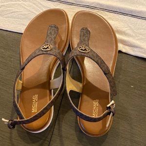 Cute brown logo MK sandals